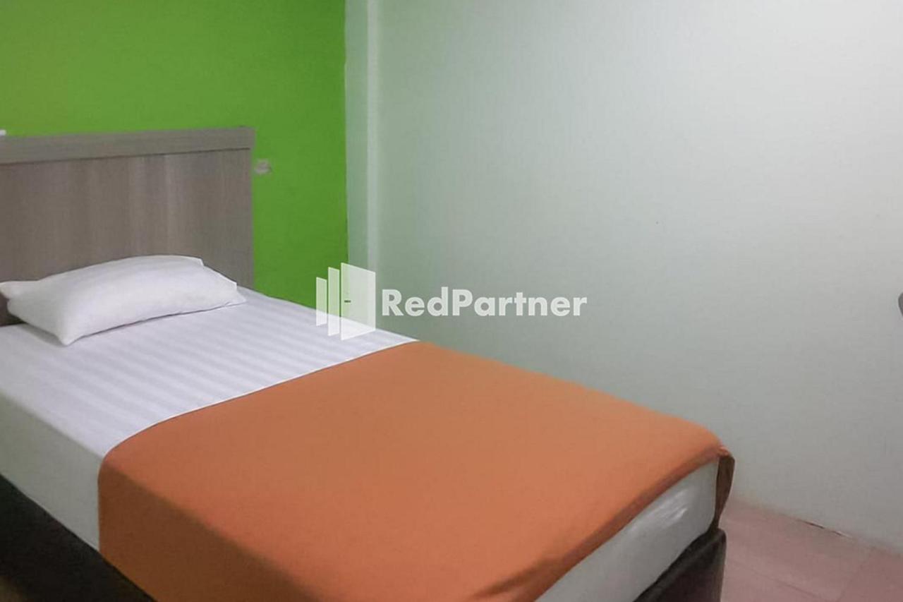 Guest House Anak Raja Pangkalan Bun Syariah Mitra Reddoorz מראה חיצוני תמונה
